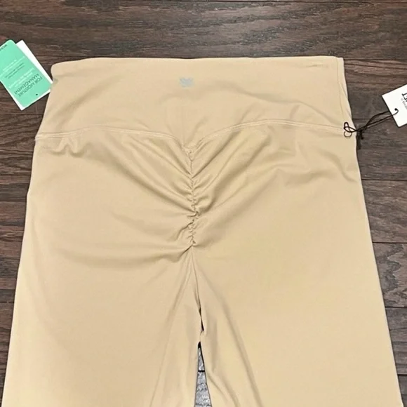 Forever 21 Active Leggings L Desert Sand
Beige NWT - Picture 11 of 11